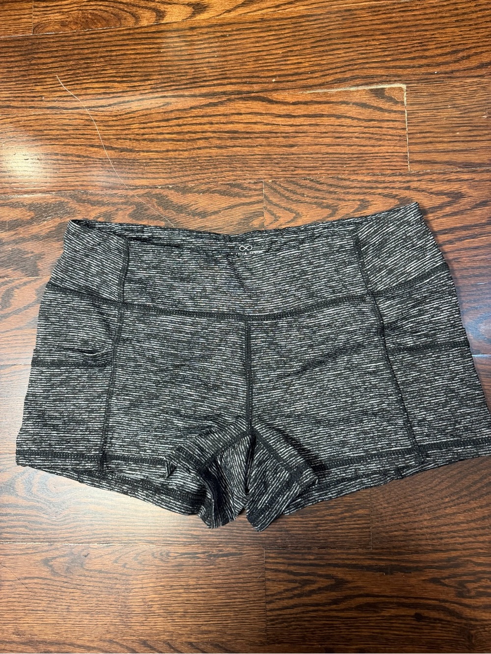 Infinite Athletic Heathered Black Women's Performance Shorts M